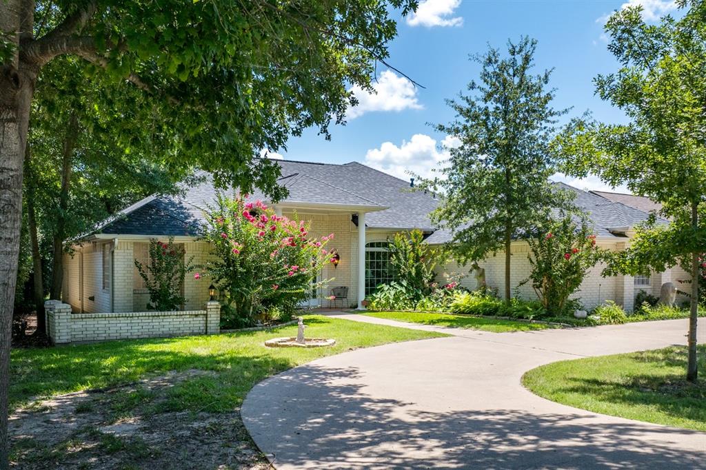 17959 Country Club Drive Property Photo