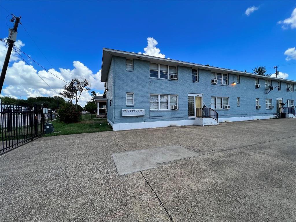 4520 Columbia Avenue Property Photo
