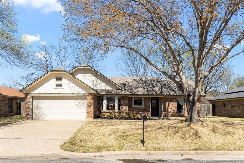 3917 Spoonwood Lane Property Photo