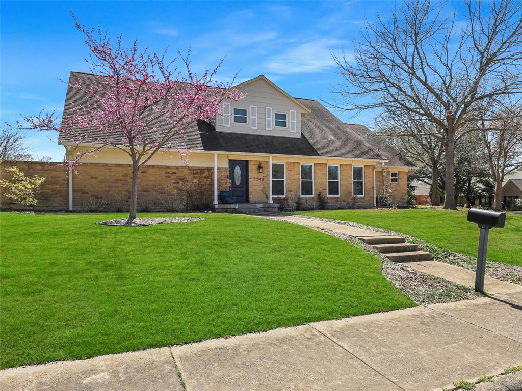 7248 Tangleglen Drive Property Photo 1