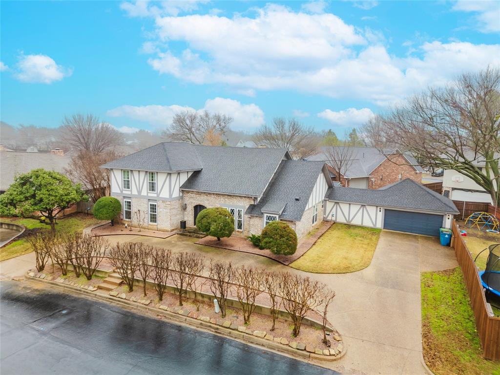 7 Royal Oaks Boulevard Property Photo