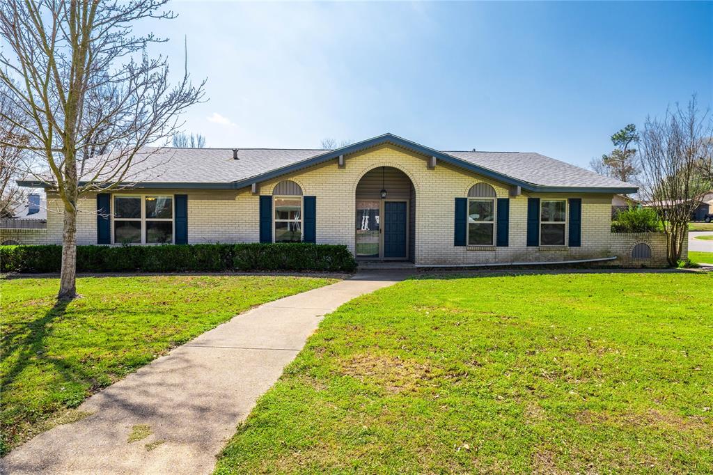 902 Bradley Drive Property Photo
