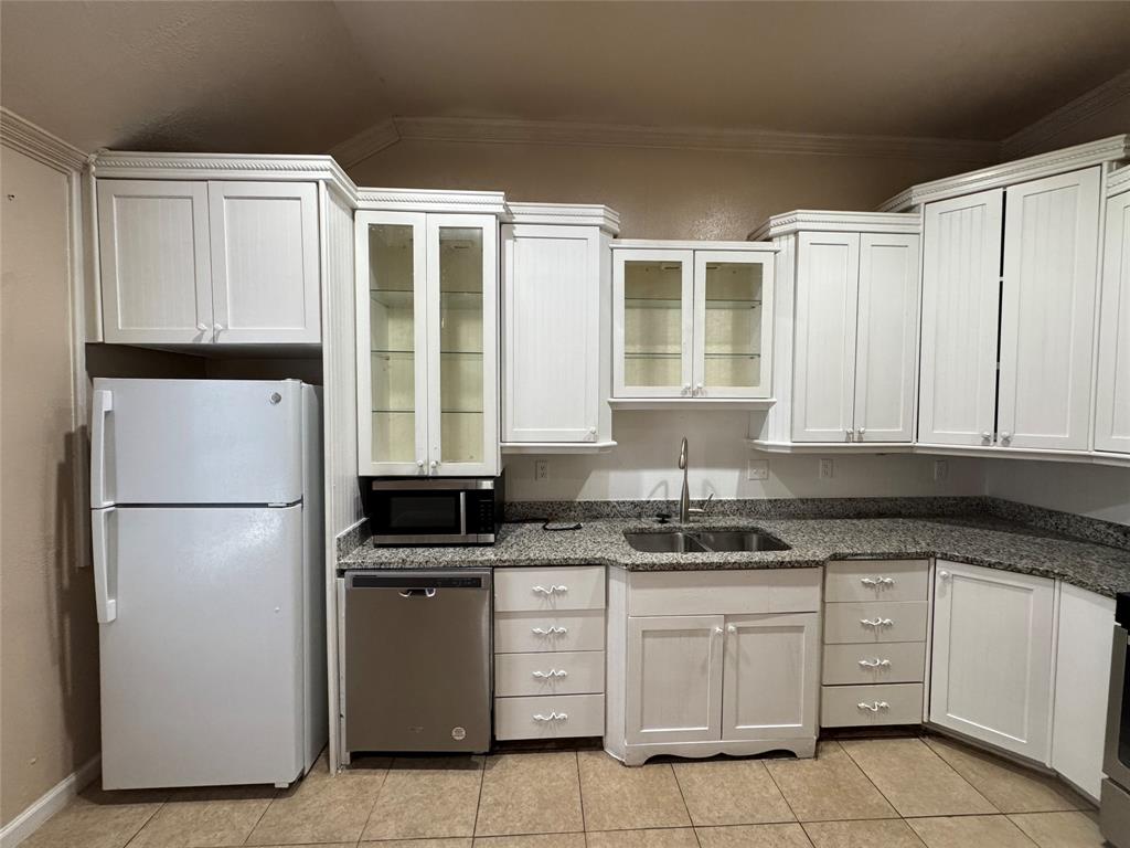5400 Village Green Drive Property Photo