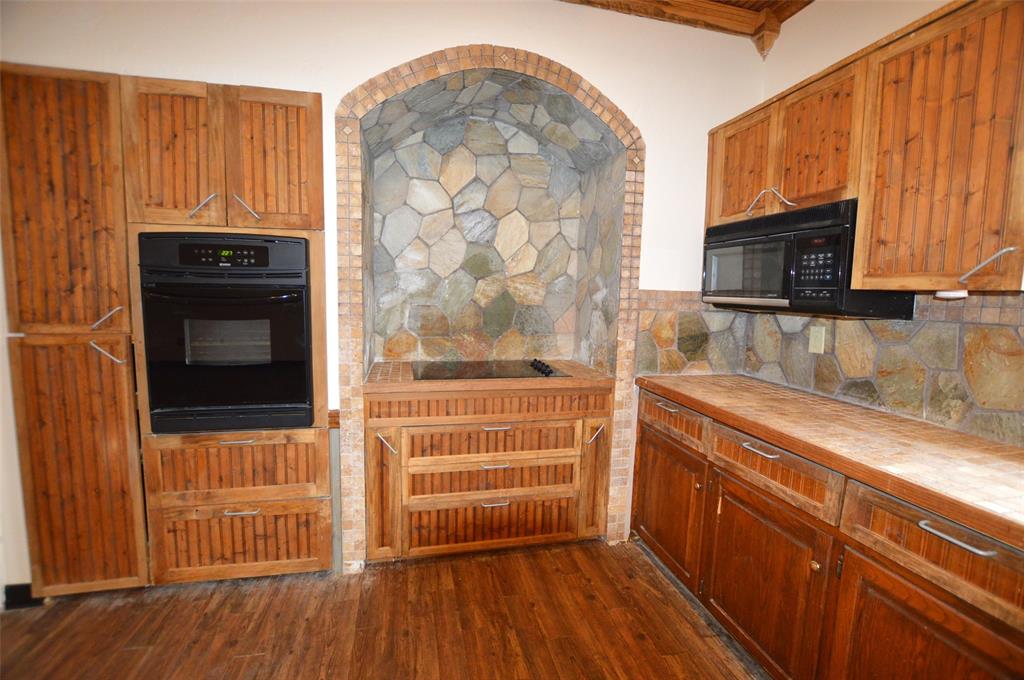 202 Maple Street Property Photo 6