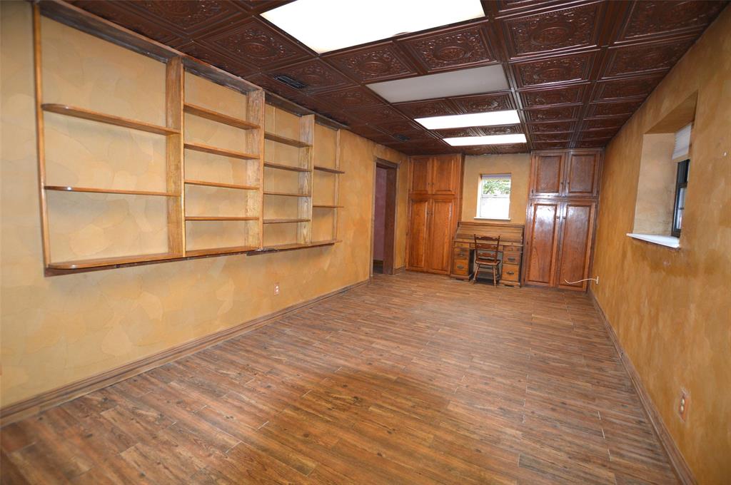 202 Maple Street Property Photo 8