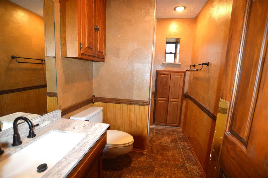 202 Maple Street Property Photo 12