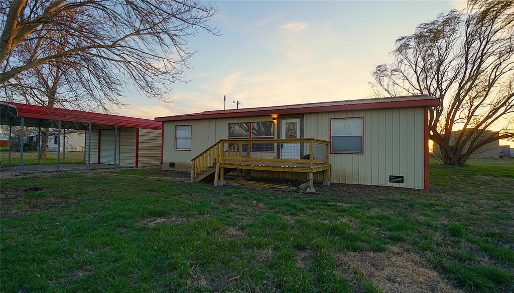 1685 County Road 2925 Property Photo