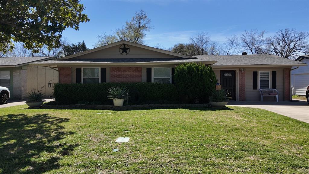 1828 Burning Tree Lane Property Photo