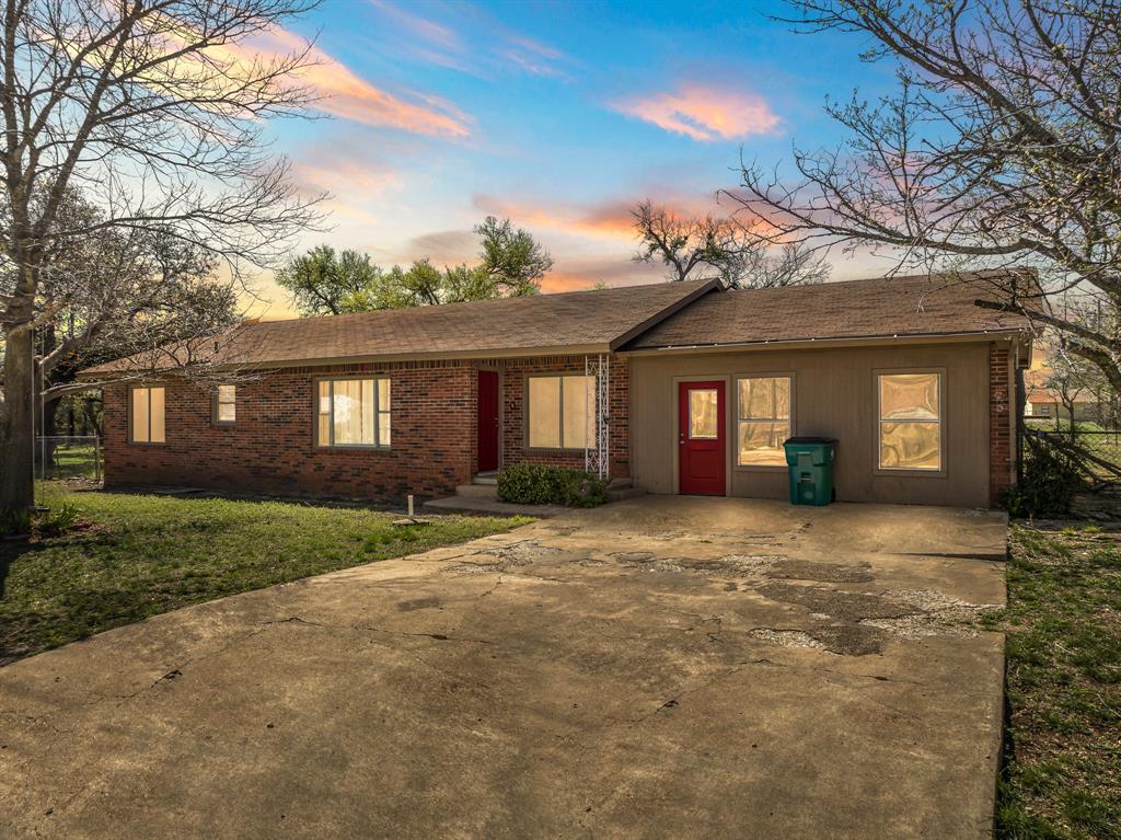266 E Live Oak Street Property Photo