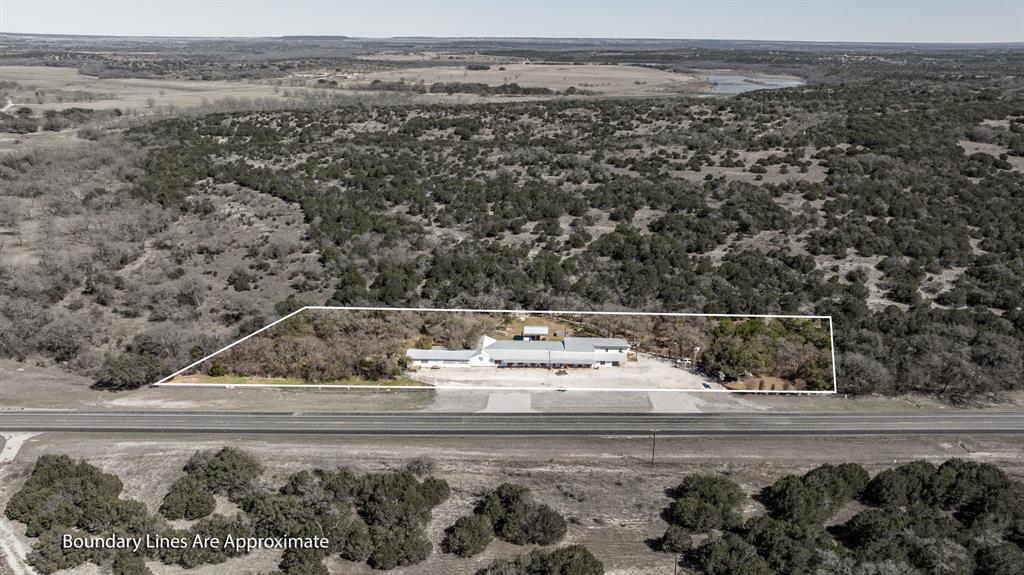 3408 N Us Highway 281 Property Photo 4