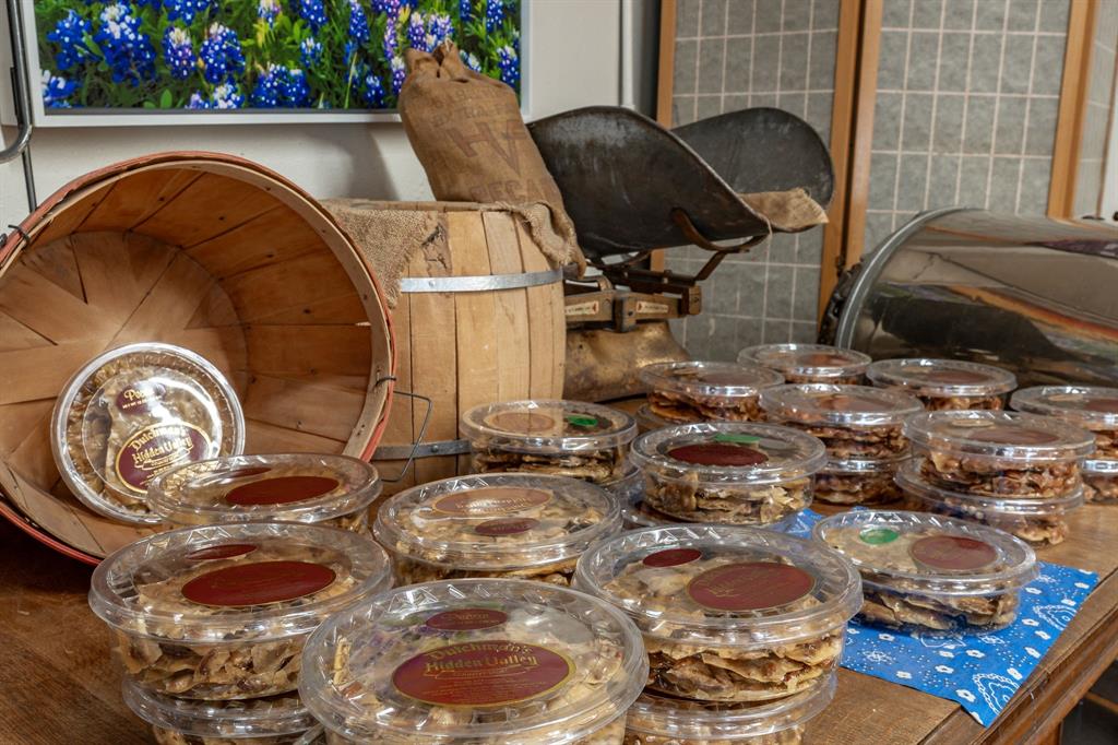 3408 N Us Highway 281 Property Photo 7