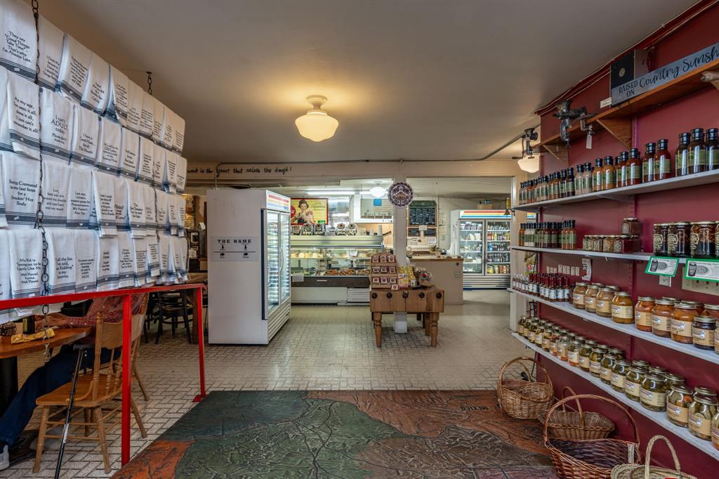 3408 N Us Highway 281 Property Photo 9