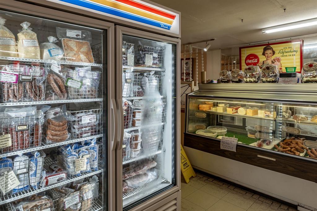 3408 N Us Highway 281 Property Photo 10