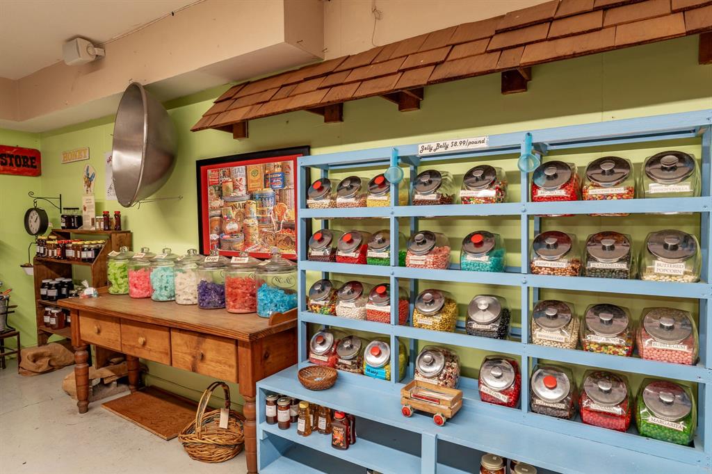 3408 N Us Highway 281 Property Photo 20