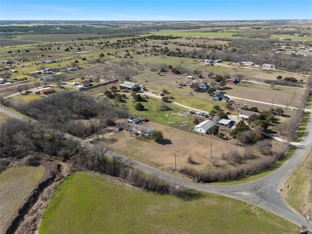 3725 Bluhm Road Property Photo 9