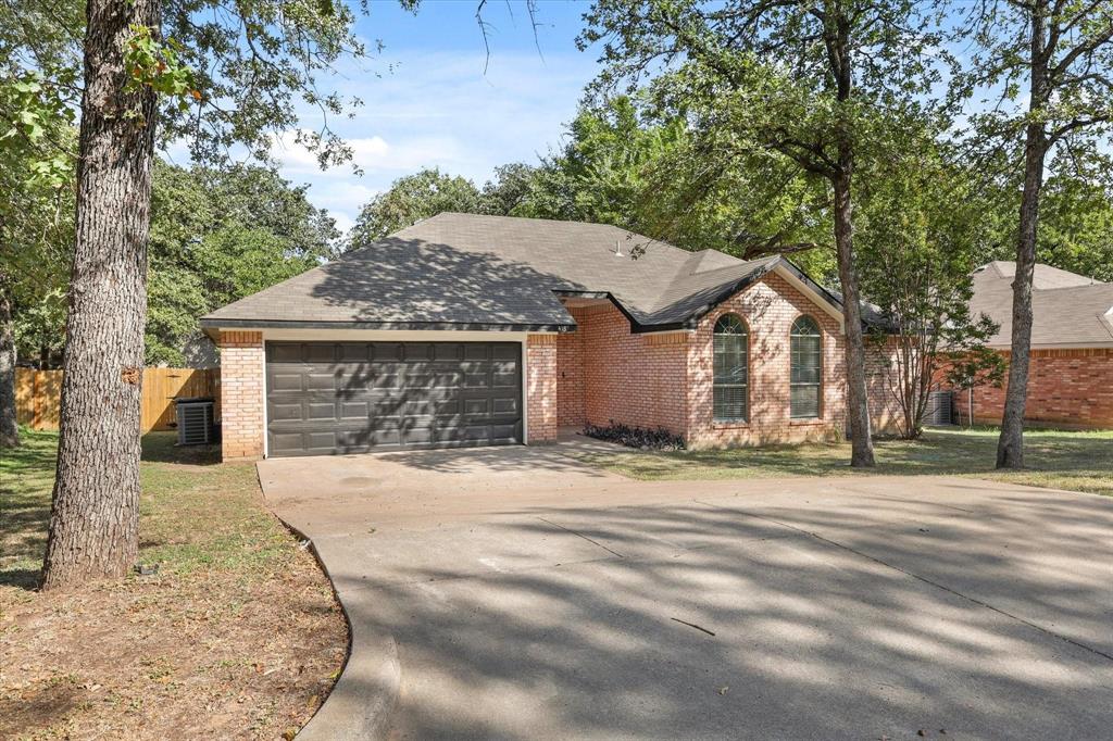 413 Meadowcrest Property Photo