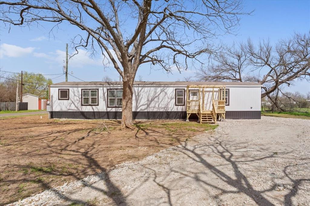 404 E Collins Street Property Photo