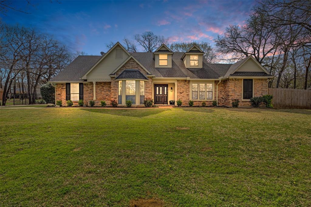 312 Emerald Court Property Photo