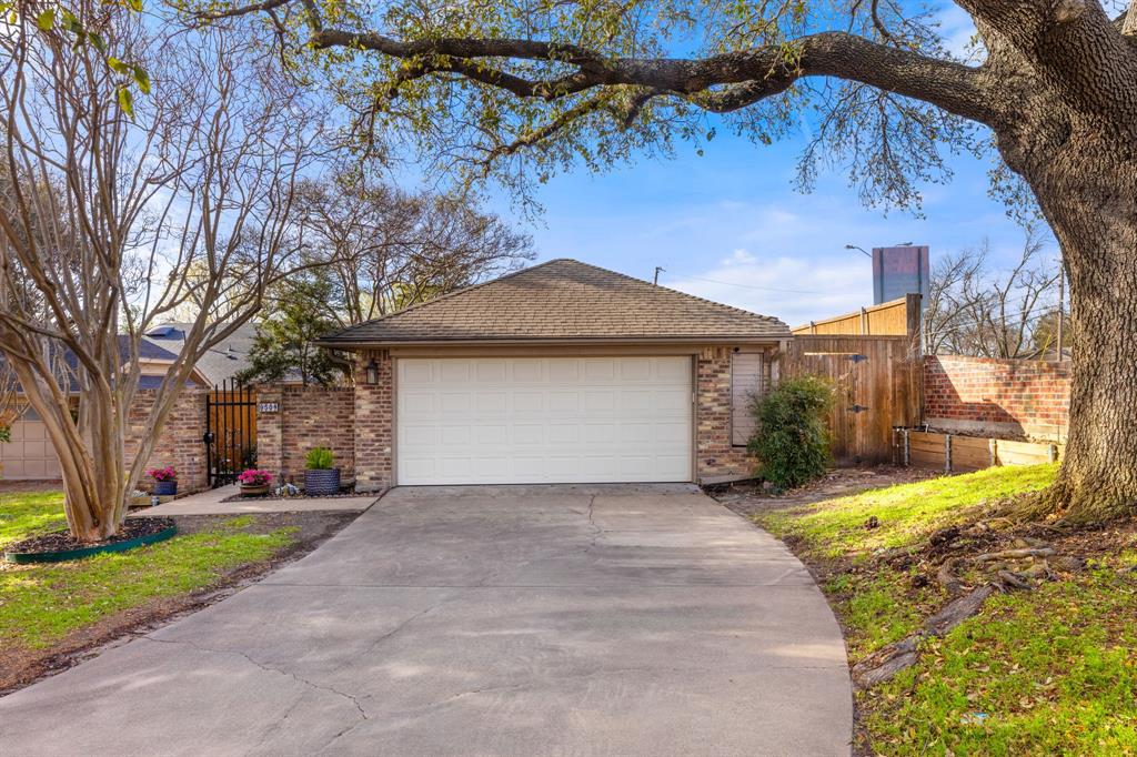 9504 Park Highlands Drive Property Photo