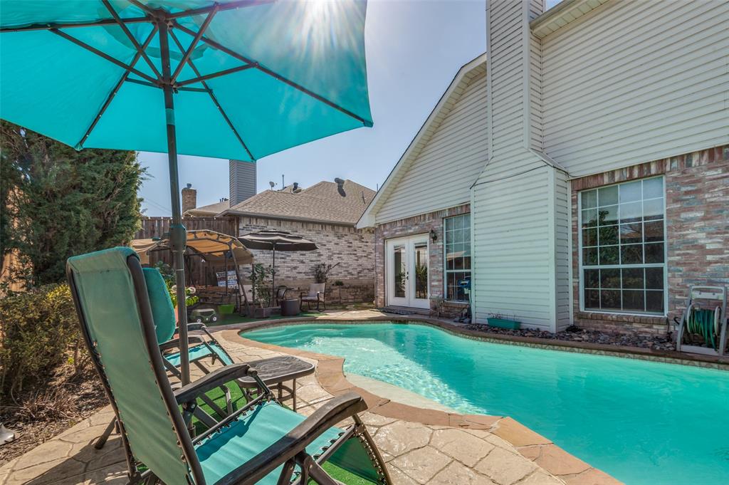 900 Crest Ridge Court Property Photo