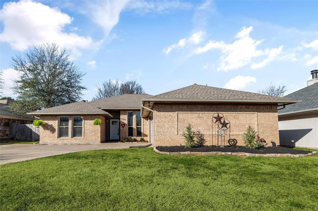4904 Caliente Drive Property Photo