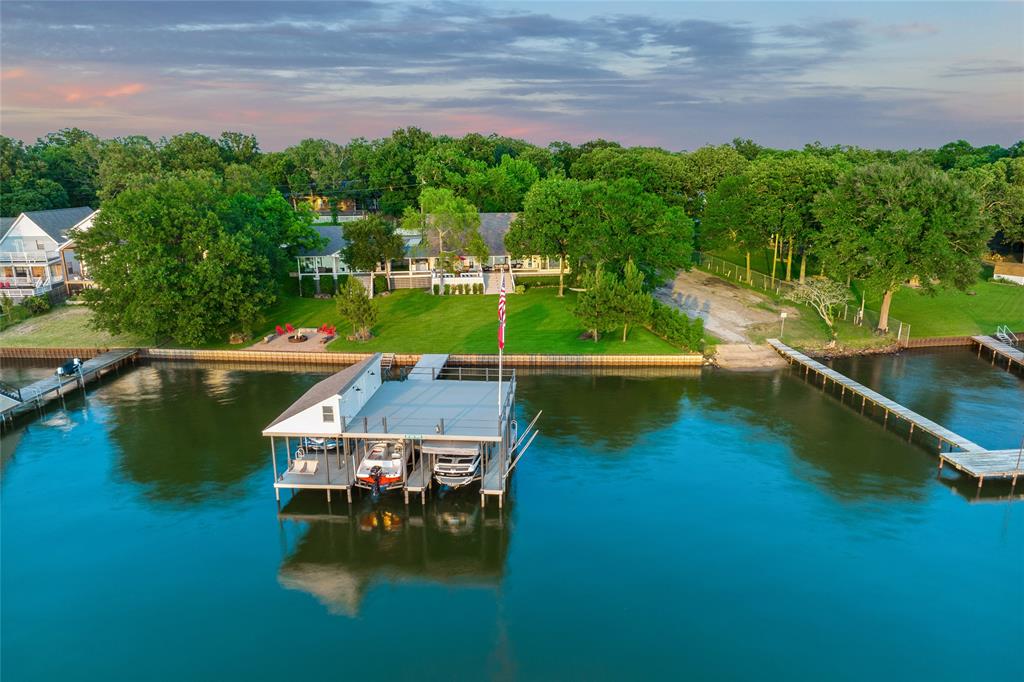 Henderson County Real Estate Listings Main Image