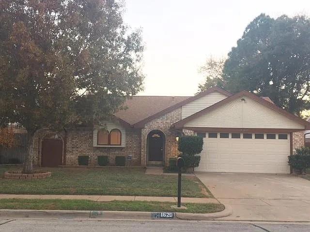 1620 Knoxville Drive Property Photo