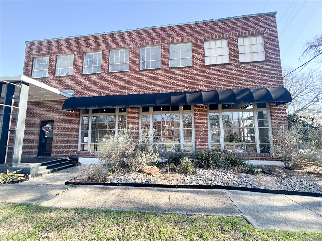 1300 W Main Street Property Photo