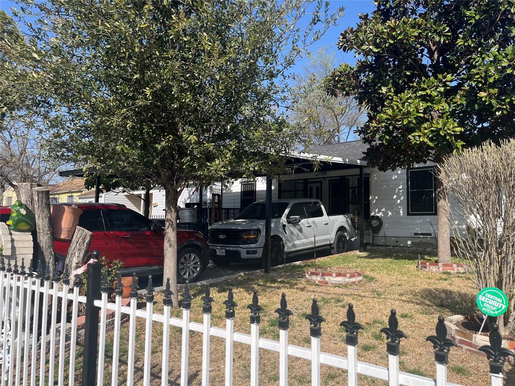 1318 S Ewing Avenue Property Photo