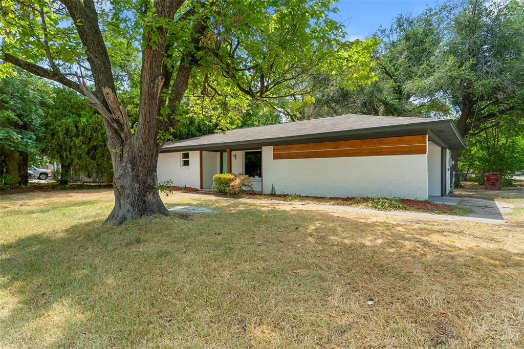 501 E 2nd Street Property Photo