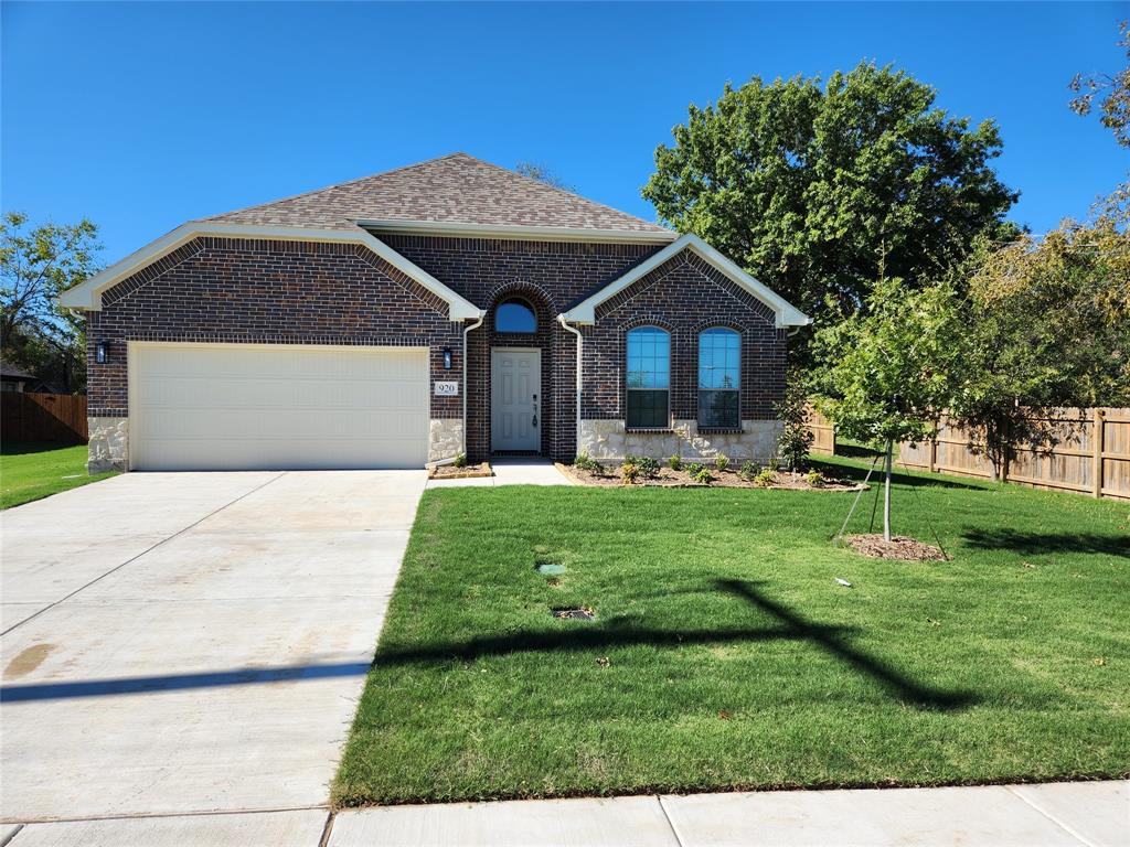 920 S Main Property Photo
