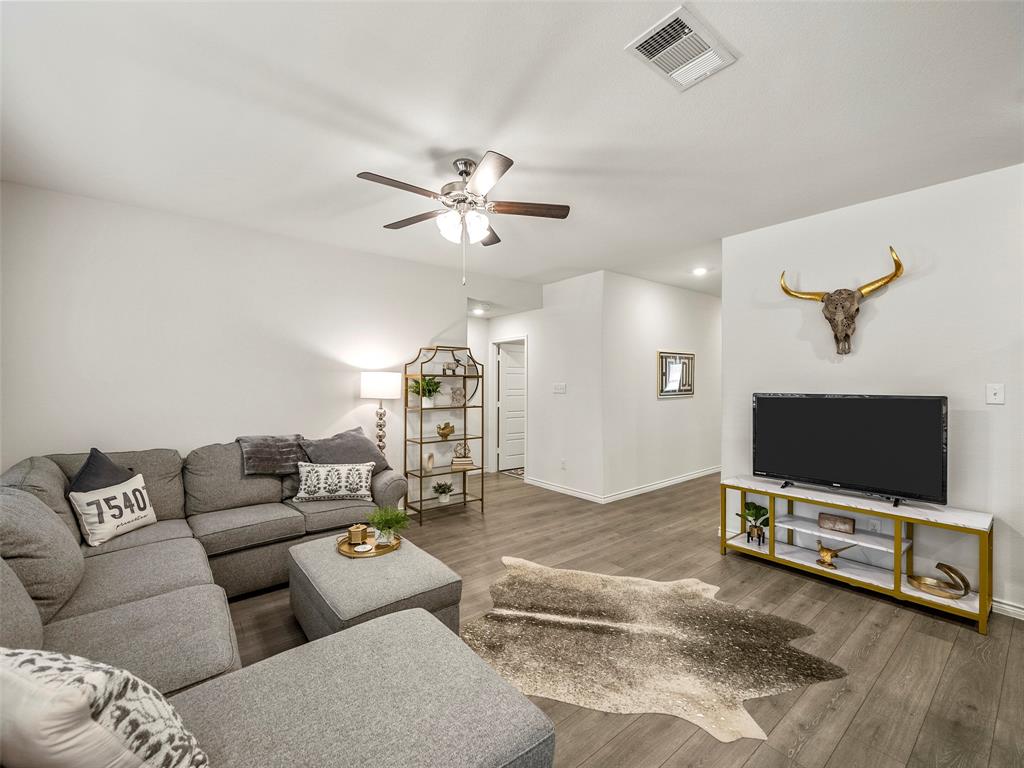 904 Egret Street Property Photo