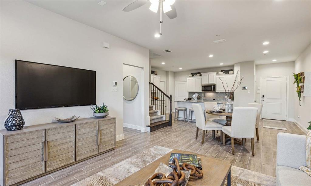 654 Sandiford Court Property Photo