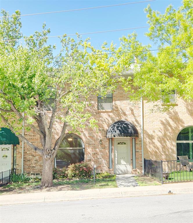 422 W Oak Street Property Photo