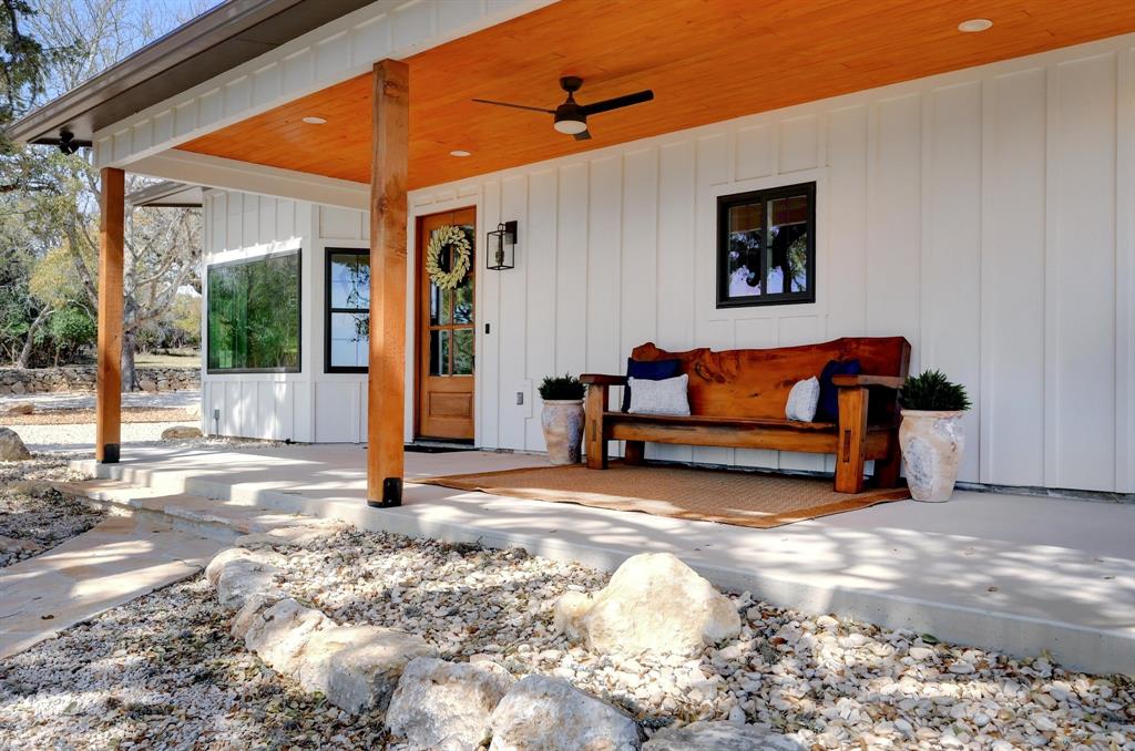 1668 Rocky Road Property Photo 2