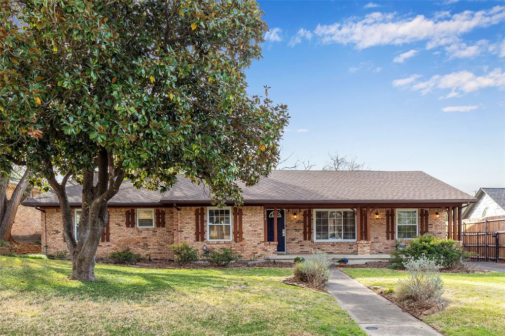 6814 Blackwood Drive Property Photo 3