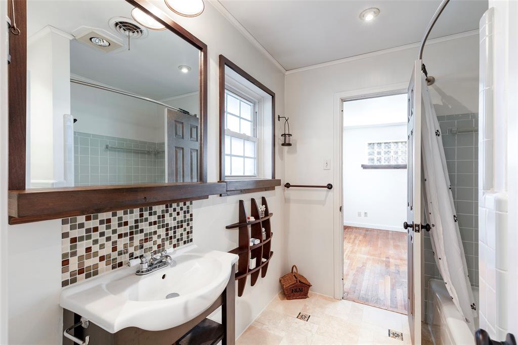 6814 Blackwood Drive Property Photo 23