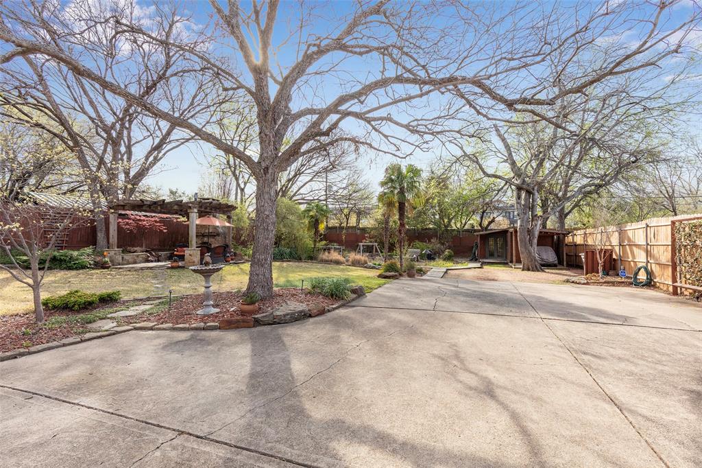 6814 Blackwood Drive Property Photo 32