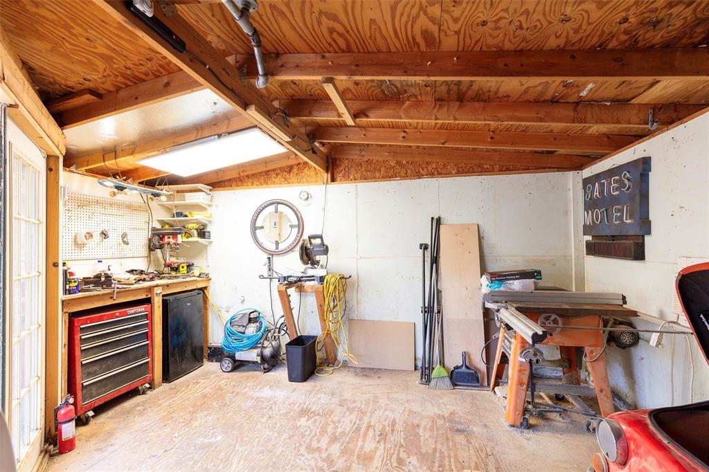 6814 Blackwood Drive Property Photo 33