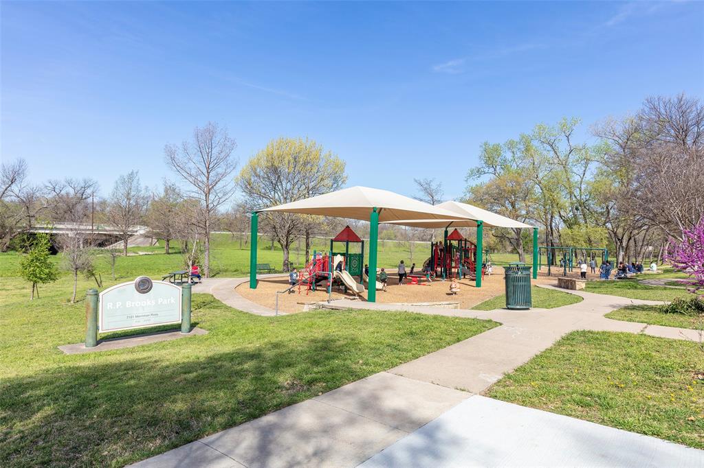 6814 Blackwood Drive Property Photo 34