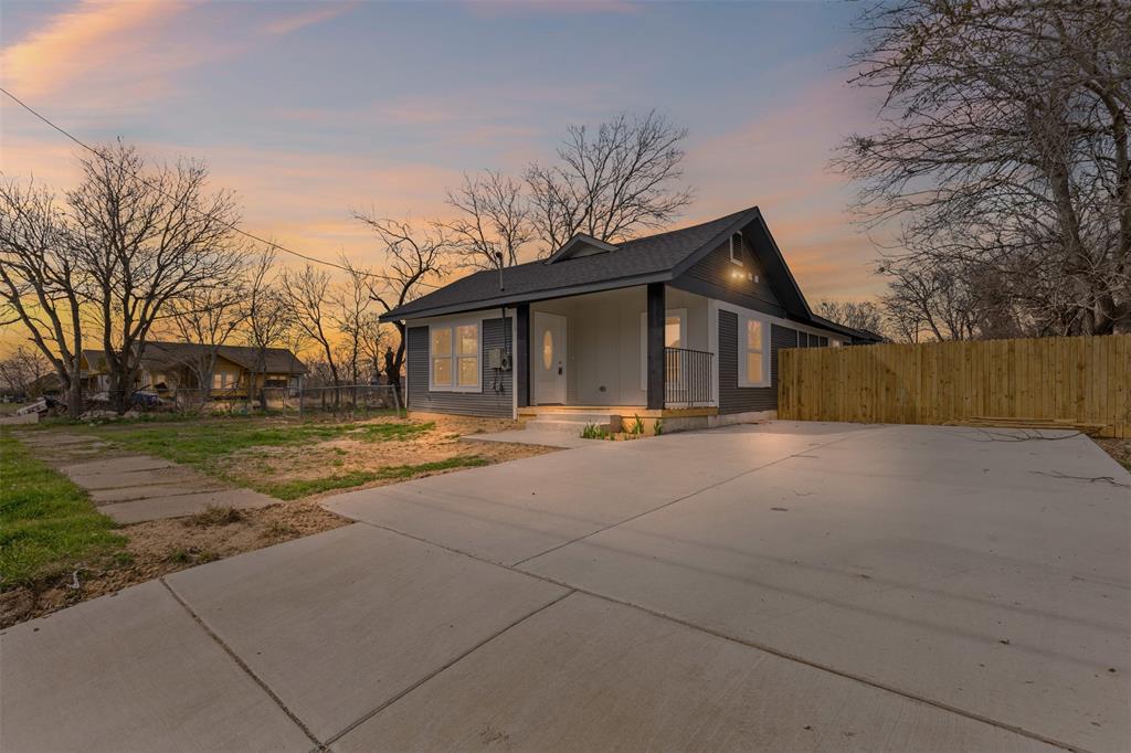 115 Vineyard Avenue Property Photo