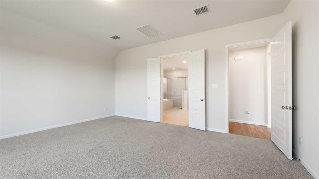 2916 Soaring Hills Drive Property Photo 12