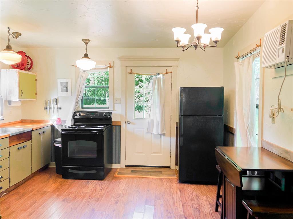 110 County Road 4270 Property Photo 12
