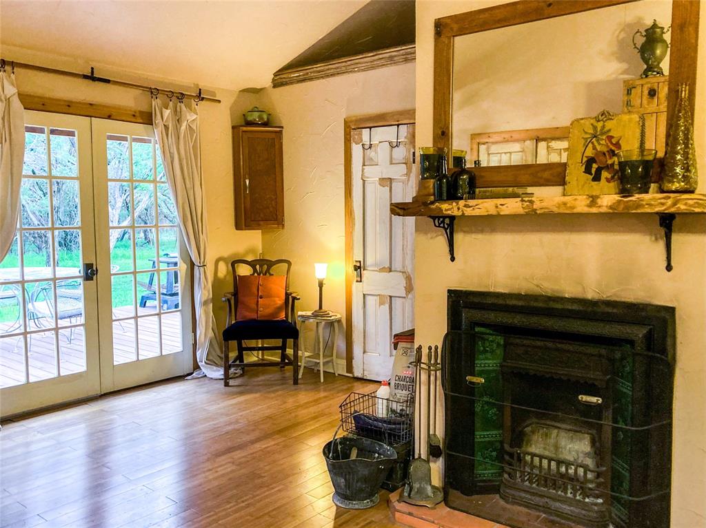 110 County Road 4270 Property Photo 21
