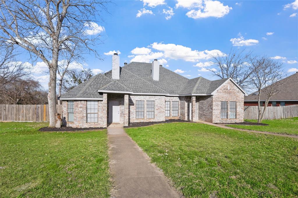 805 Mockingbird Lane Property Photo