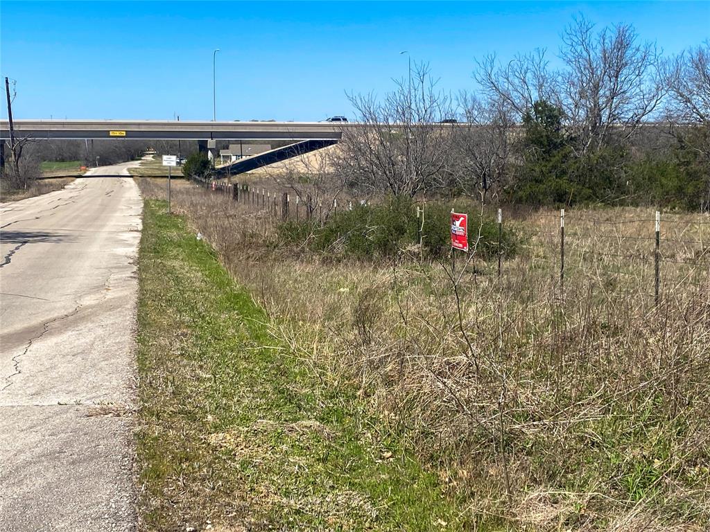 1700 Don Lee Road Property Photo