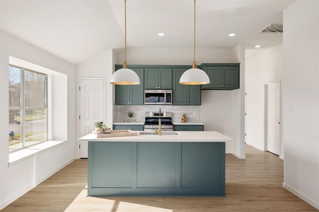 909 Doral Circle Property Photo