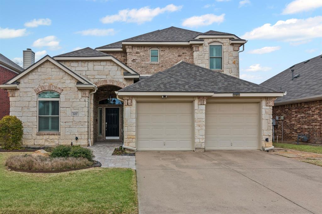 207 Fountainview Drive Property Photo