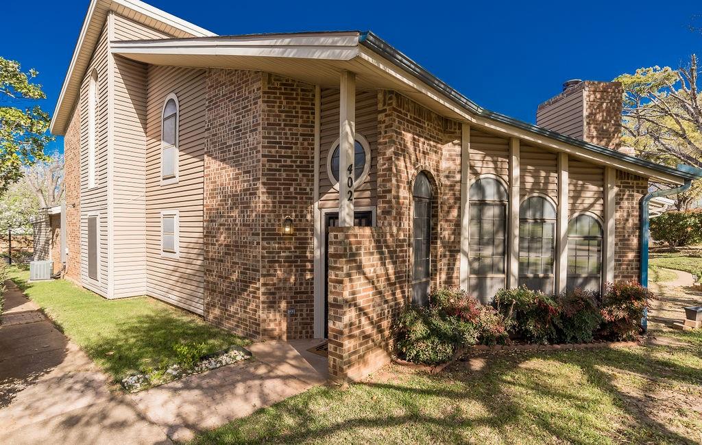 402 S Fielder Road Property Photo