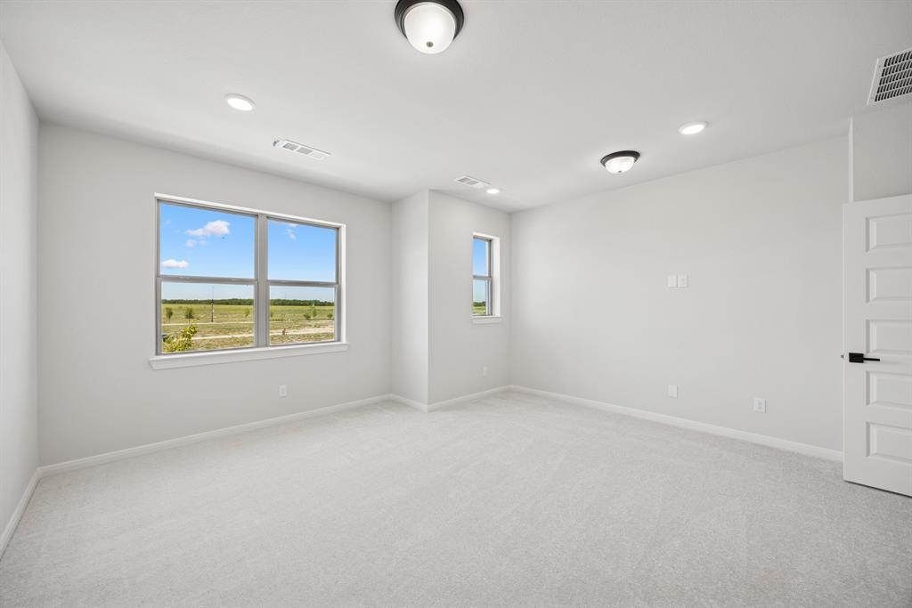 9504 Dahlia Boulevard Property Photo 24